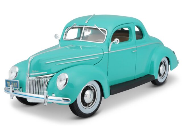 FORD DELUXE COUPE 1939